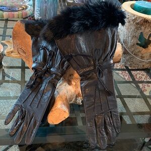 Vintage 1960’s Elegant Black Softest Leather w Fur Trim Long Gloves Pristine